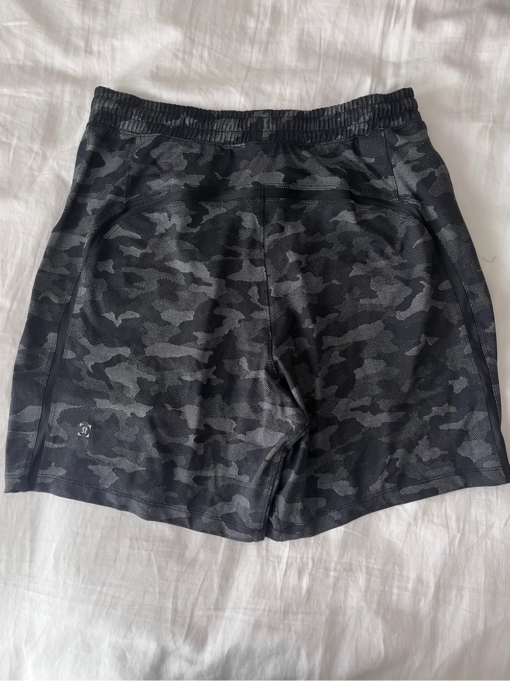 Lululemon Mens Camo Pace Breaker Lined Short 7"
